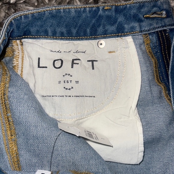 Brand new jean skirt - Picture 3 of 4